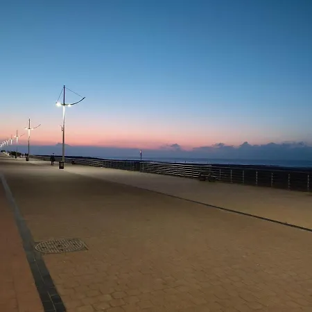 Zilverzand Aan Zee - Frontaal Zeezicht *